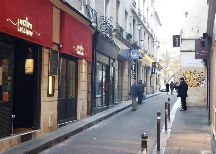 Paris 6 ST GERMAIN PRES SEINE RIVER RUE de CISEAUX
